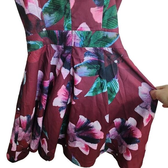 Fame and Partners Red Floral Criss Cross Formal Mini Dress Size 2 EUC - Picture 8 of 14